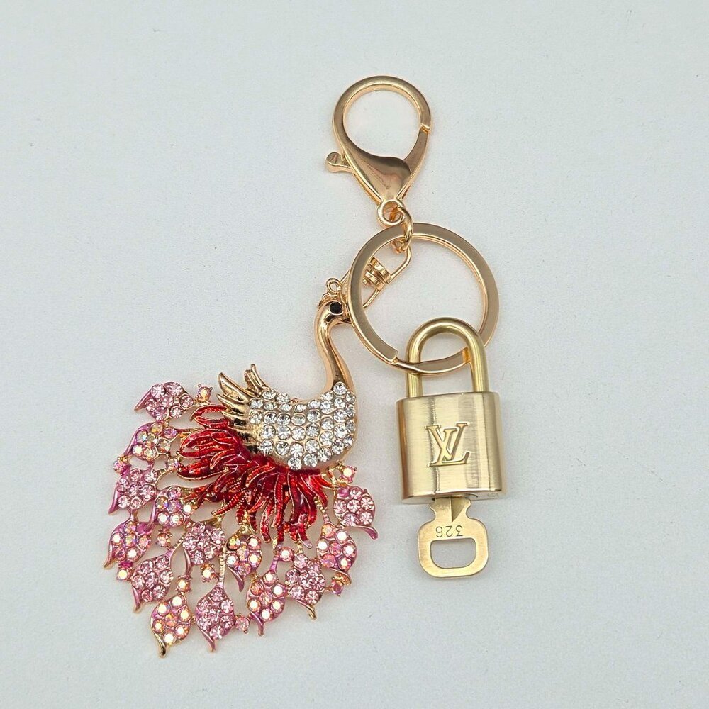 LV Authentic Gold Lock & Key 🔑 Luxury Bag Charm w/ Unbranded Peacock Keychain - Picture 2 of 8